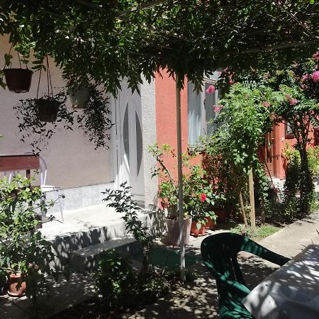 Apartman Nana Ягодина Екстериор снимка