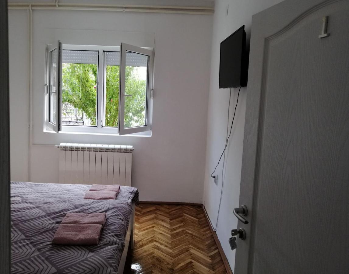 Apartman Nana Ягодина Екстериор снимка