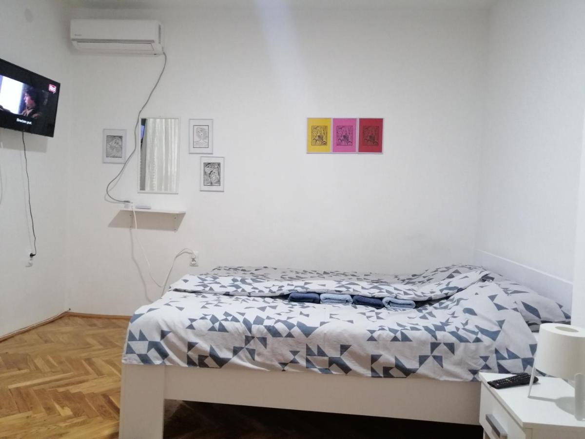 Apartman Nana Ягодина Екстериор снимка