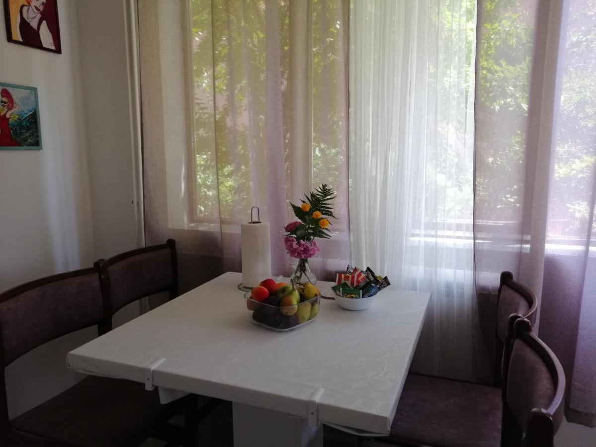 Apartman Nana Ягодина Екстериор снимка