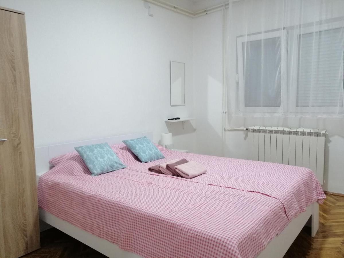 Apartman Nana Ягодина Екстериор снимка